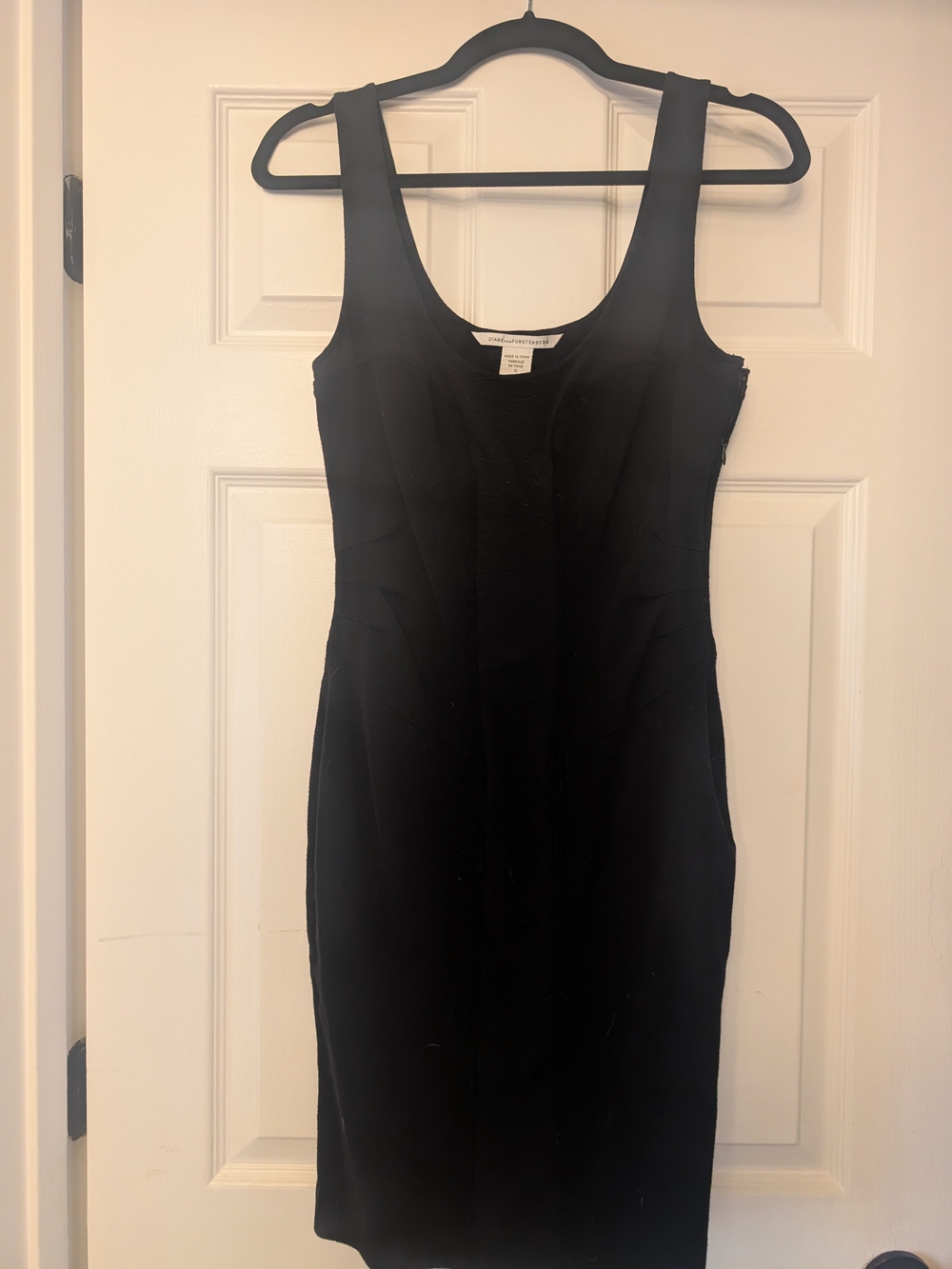 Diane Von Furstenberg Black Sleeveless Sheath Dress